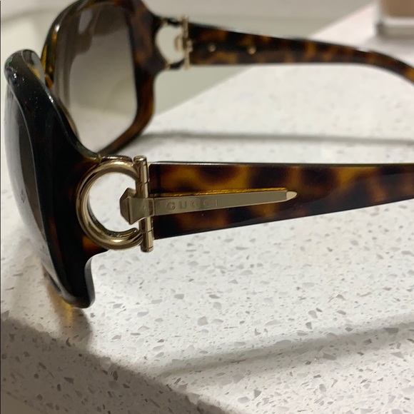 Gucci sunglasses - Picture 2 of 7